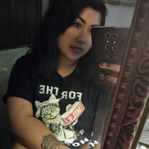 Meet your Posher, Desiree